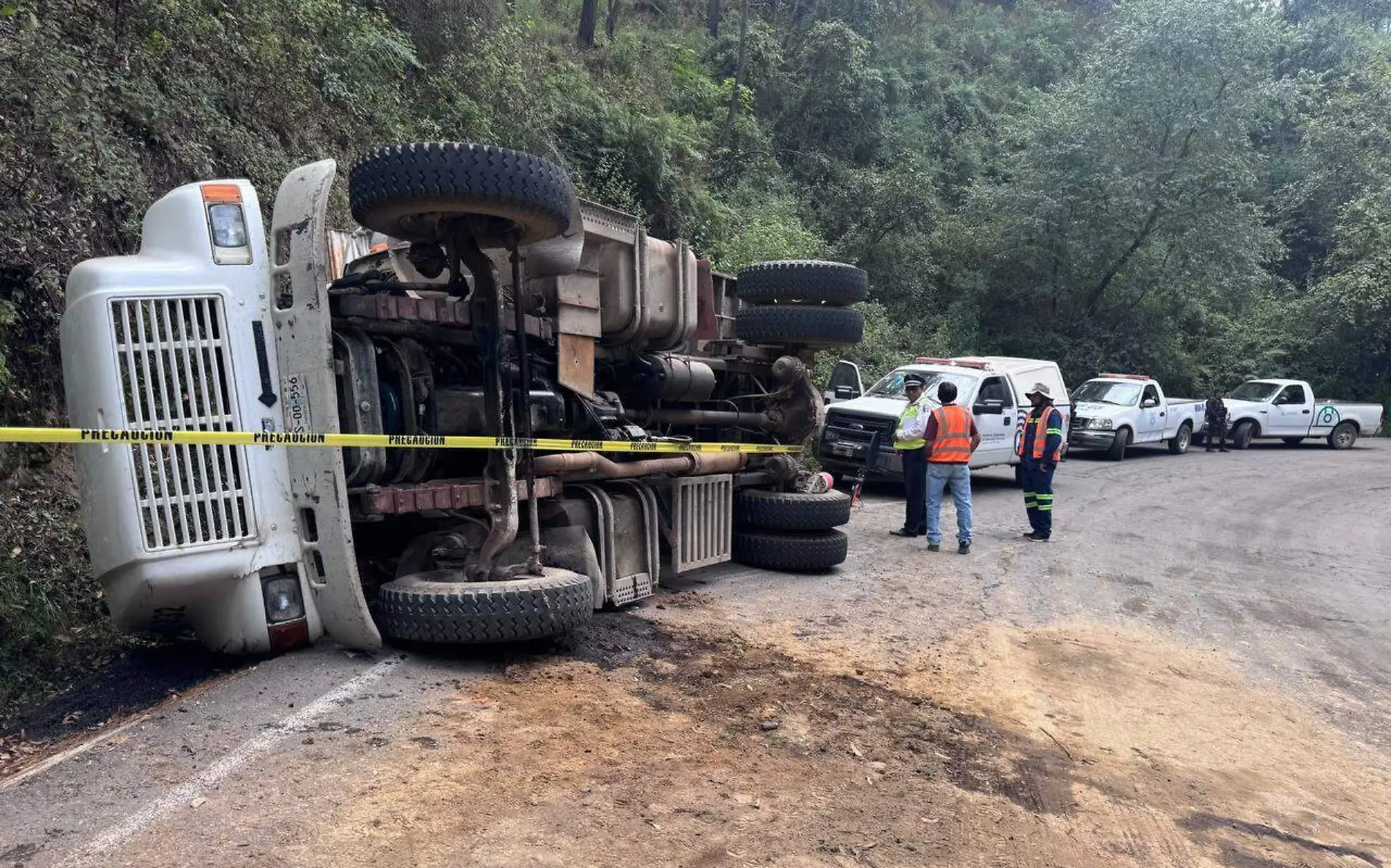 Volcadura Carretera Estatal 429 Ciudad Guzmán - El Grullo